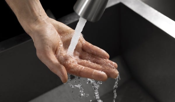 Jak naprawić cieknący kran?