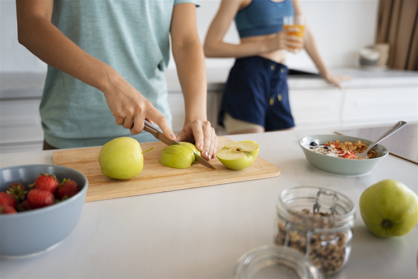 Jak pozbyć się muszek owocówek z kuchni? 5 sprawdzonych sposobów